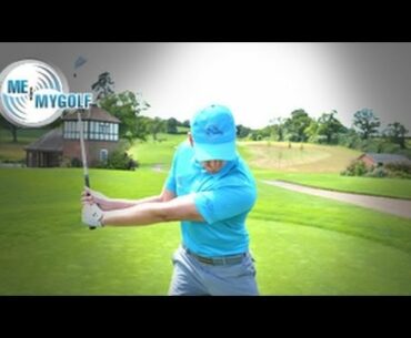 GRIP AND WRIST SET IN THE GOLF SWING