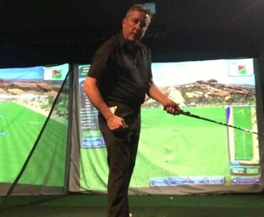 SKLZ Grip Trainer  - Correct golf grip demonstrated