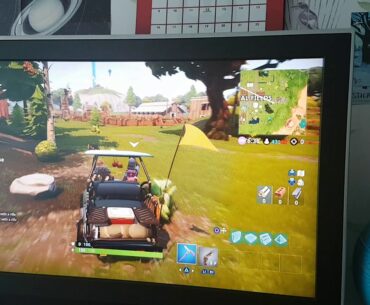 Fortnite Season 5 golf buggy tactics, off road!, Huntress with balloon axe