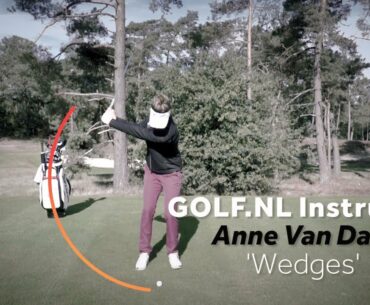 Instruction golf: Anne Van Dam Wedges