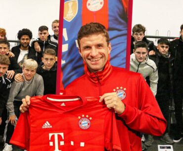 How to deal with pressure? Advice by Müller, Gnabry & Goretzka for the talents of FC Bayern Campus