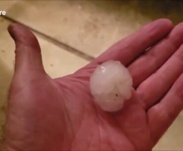 Golf ball-sized hail pelts Dallas