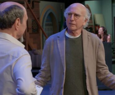 Curb Your Enthusiasm - Outfit Tracker