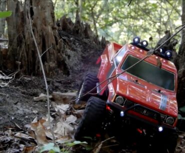 Thunder Tiger 79 Toyota Hilux  Crawling & Trailing In The Woods