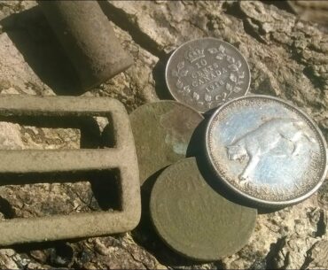 METAL DETECTING NEW SPOT IN WOODS!!! BACK TO BACK CENTENNIAL SILVER COINS!!! MAY 1st 2020 HUNT