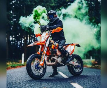 fantasy motocross and fanny people driving