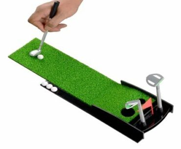 Mini Desktop Golf Clubs Putter Pen Kits Set With Flag Grass Balls Prof