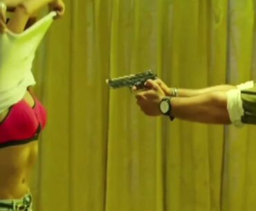 New Hot forced On Gun point to naked Romantic Status vedio | Romantic couples Hot vedio