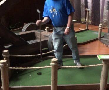 How to ace all 18 holes at Mini Golf King. The edited version.....:)