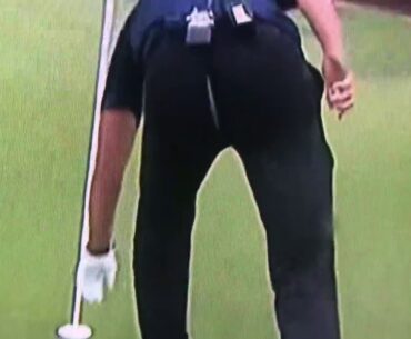 Tom Brady splits his pants during golf match against Peyton Manning