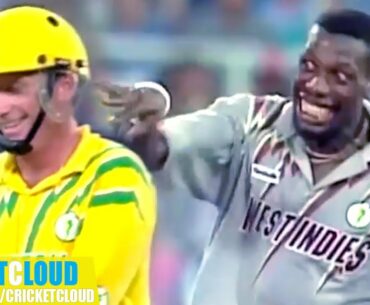 Curtly Ambrose's SLOWEST BALL EVER to Ian Healy | Followed by Funniest Reaction Ever !!