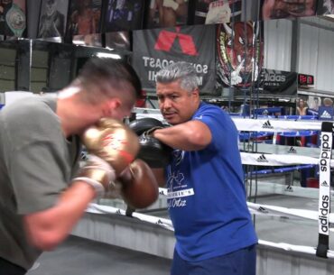 IMPRESSIVE! Jose Ramirez on the mitts WATCH this champ go to work - EsNews Boxing