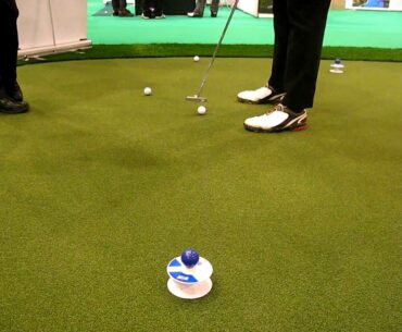 Purestrike Putter demonstration by Jimmy at the Scottish Golf Show - April 2011