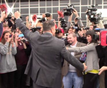 Bruce Pearl arrives in Auburn