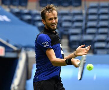 Andrey Rublev vs Daniil Medvedev first set tiebreak! | US Open 2020 Quarterfinal