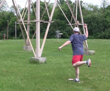 Dayton Ohio's Worst Disc Golf Course:  Wright Field w OB Fence and Barbed Wire on Every Hole!
