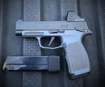 Sig Sauer P365XL Bench and Range Review: Holosun 407K, Base pads, pro mag, Shield comparison