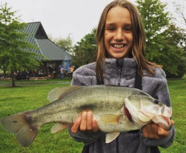 Pond Bass Fishing with Jerkbaits And Spinnerbaits