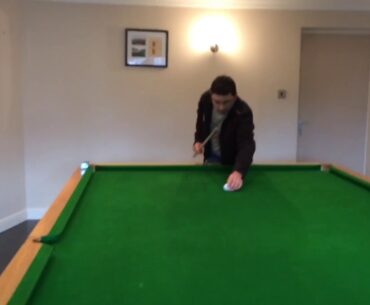 Titleist nxt tour soft golf ball test on snooker table