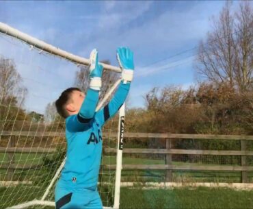 Goalkeeper Training & Football Match Footage of 8 year old Goalie Techniques & Saves