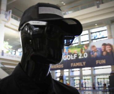 Travis the Mannequin Checks Out the 2012 PGA Show