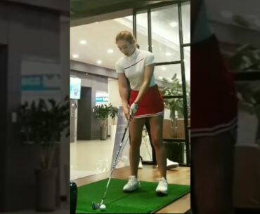 Golf |swing de golf | chicas de golf |moda golf |Chicas deportivas golfista hermosos momentos (5)