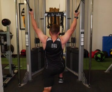 Kneeling Bilateral Cable Row - Neutral Grip with Isometric Pause