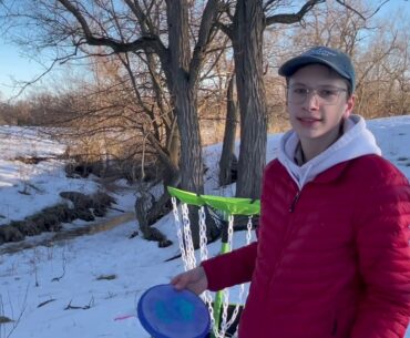 Teaching redneck rigger2.0 how to play disc golf