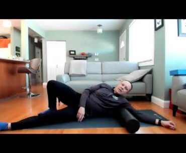 Foam rolling the upper body