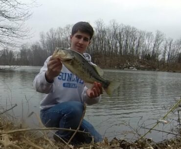 NJ Ice-Out Bass Fishing Action 3/19/14