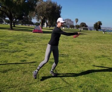 Juliana Korver & Rick LeBeau Disc Golf Backhand technique, Slow-Motion