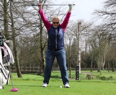 How to quickly warm up on the 1st tee, with Marian Riordan, PGA Professional, Dundrum House Hotel