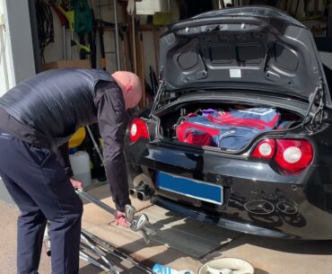 BMW Z4 E85 - packing for TWO golfers with trolleys