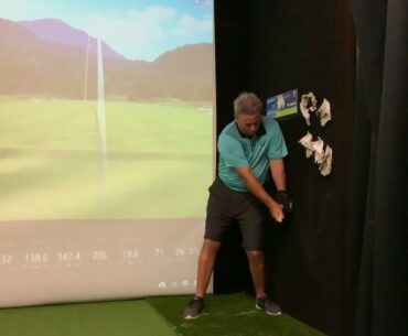 Avoid arms trailing the body in golf swing