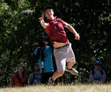 TOP 10 SHOTS from the lead card at 2021 Santa Cruz Masters Cup | Jomez Disc Golf Highlights