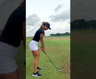 Cassandra Meyer | Golf shorts | Golf Swing