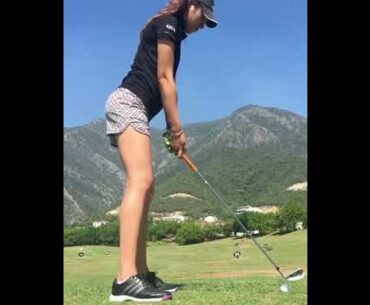 ⛳Just a lovely girl and lovely swing!! | Golf ladies  | Golf lady  | Golf Shorts | #Shorts