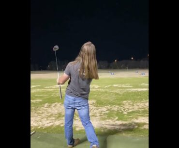 When you pull up to the range with the crew to hit 💣 #golf #shorts #driver #longdriver