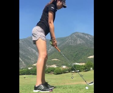 ⛳ So smooth and Clean Swing~!!  | Golf ladies  | Golf lady  | Golf Shorts | #Shorts