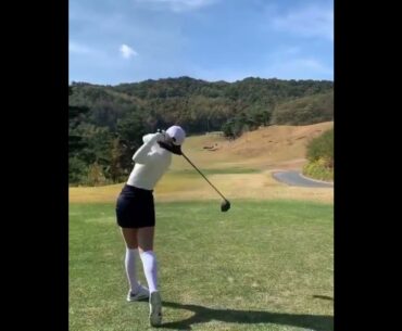 This Lady can really hit ~!! yo !! | Golf ladies  | Golf lady  | Golf Shorts | #Shorts