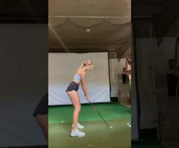 Lilia Schneider | golf shorts