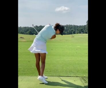 Leslie cloots Swing!| Golf ladies | Golf lady | Golf Shorts | #Shorts