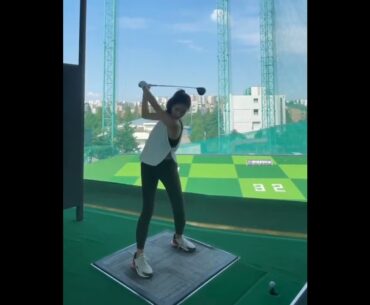 Yeoyunkyung powerful Swing! | Golf ladies | Golf lady | Golf Shorts | #Shorts