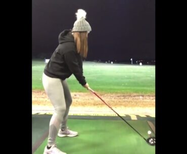 Beauty swing , so fast 👏👏#shorts #golf #girlgolfswing #golfswing