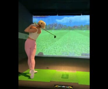 Hot Golf Girl #SHORTS #TIKTOK #GOLF