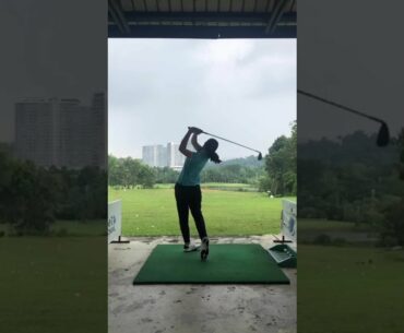 SLOMO GOLF SWING