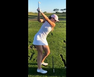 Great form!!! 👏  beauty ladies golfer ❤️❤️ #golf #shorts #golfgirl      | GOLF#SHORT