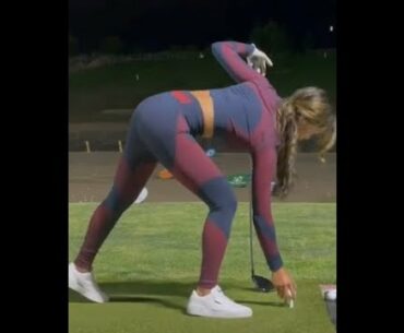 This crazyyyyyyyyyyyyyy golf swing ❤️❤️ #golf #shorts #golfgirl      | GOLF#SHORT