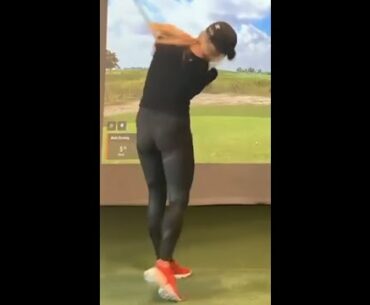 Powerful swing!!! Love it! ❤️❤️ #golf #shorts #golfgirl      | GOLF#SHORT