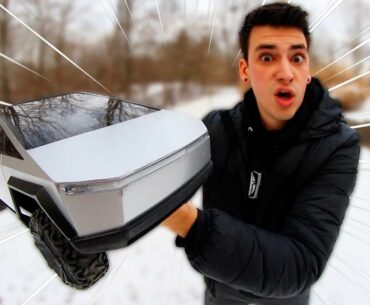 RC CYBERTRUCK IN THE SNOW!